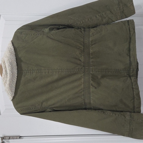 Old Navy Army Green, Flannel Lined Button Up Jacket with Sherpa Collar Size L - Picture 5 of 6